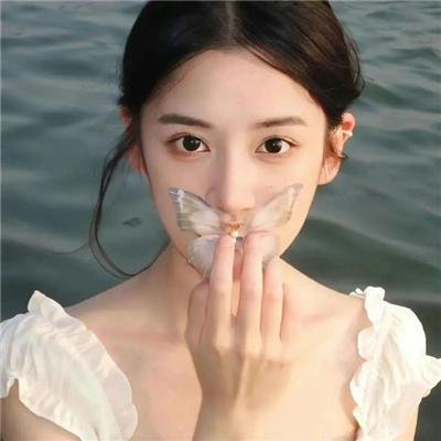 草裙春色